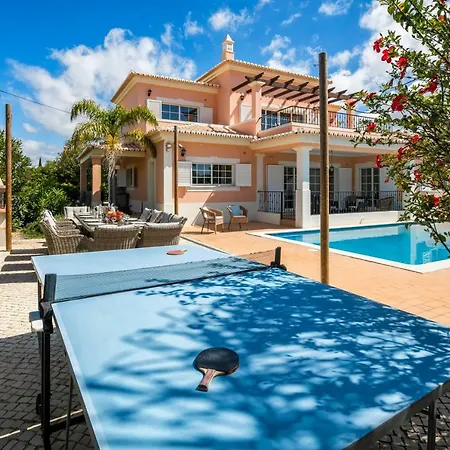 Casa Valhalla לגואה